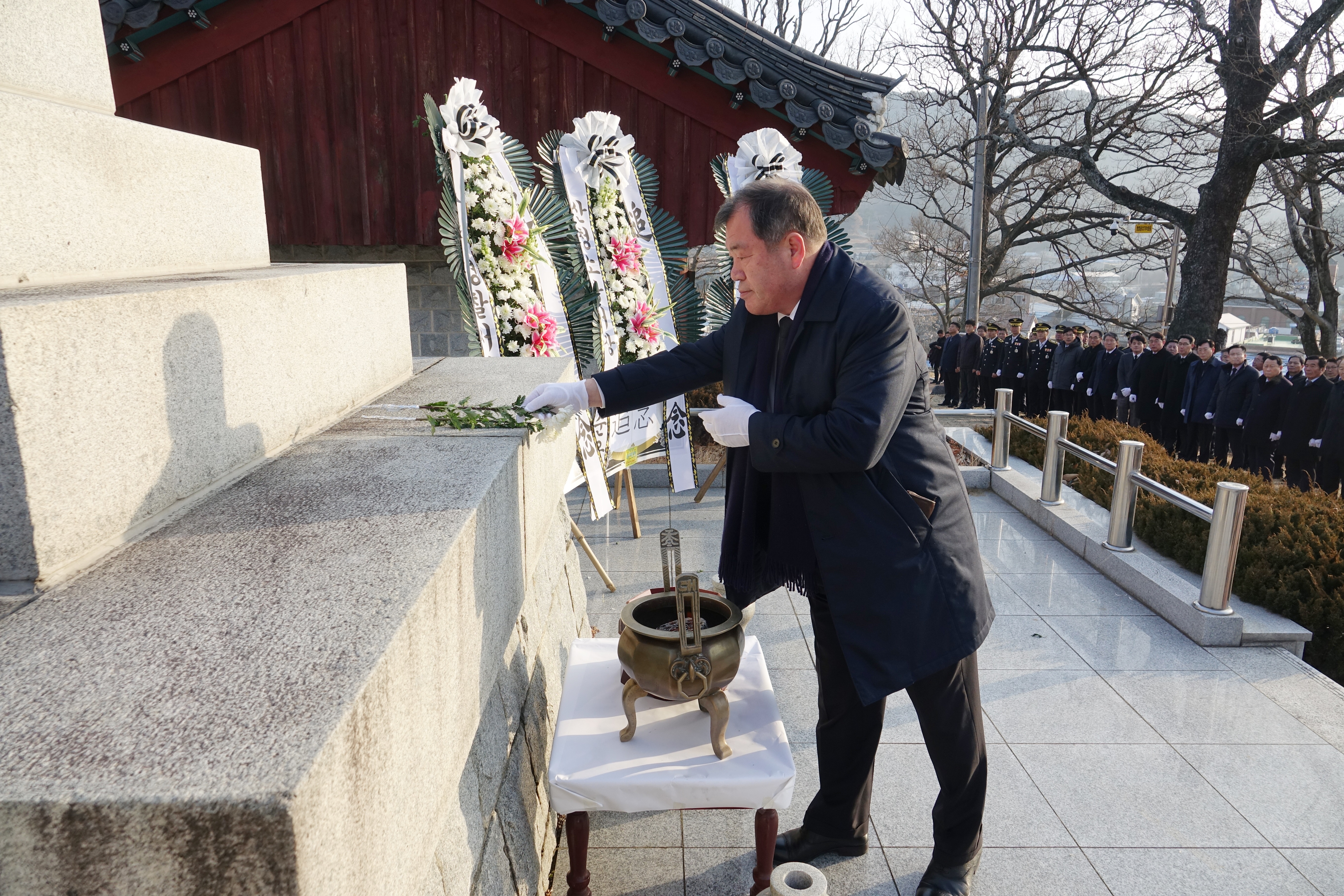 충혼탑 참배